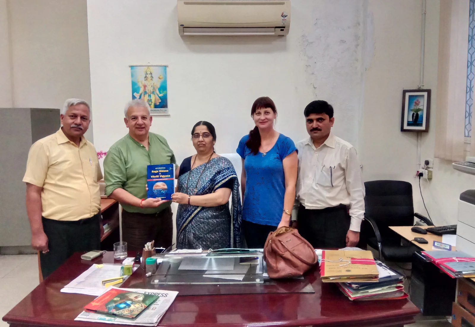 ayur-ashram-institute-dr_gupta-01
